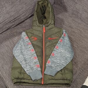 Nike puffer/fleece Kids sized 5-6 Jacket